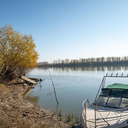 Hotel Sucidava Corabia Экстерьер фото