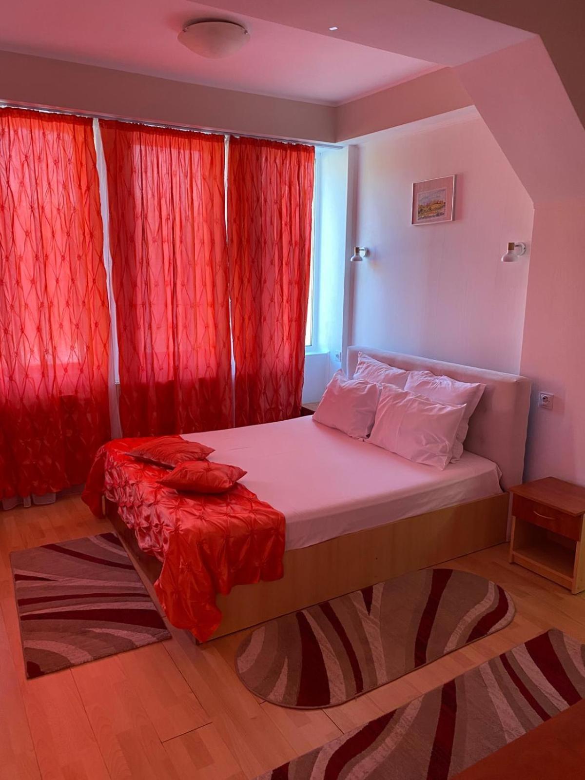 Hotel Sucidava Corabia Экстерьер фото