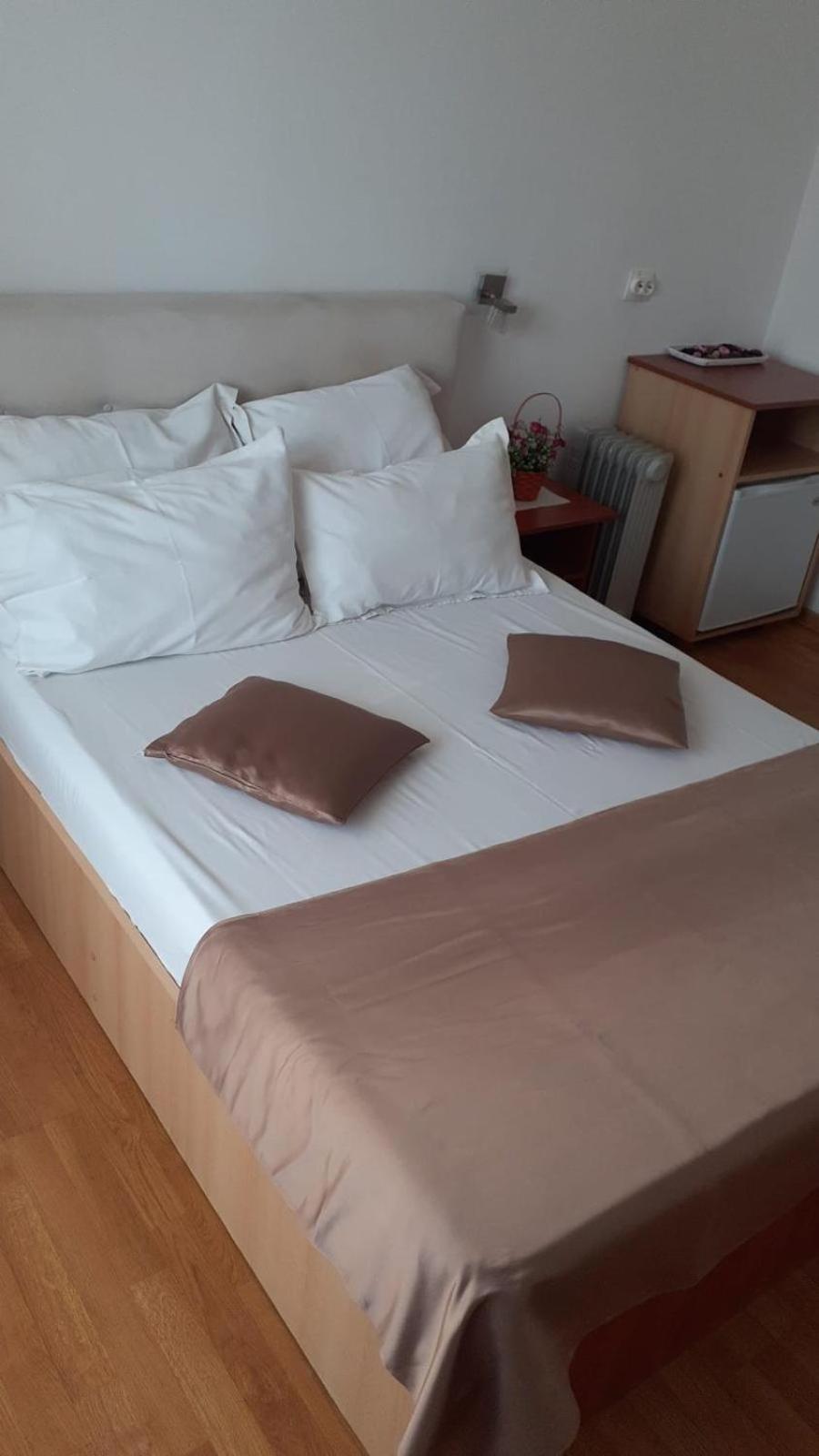 Hotel Sucidava Corabia Экстерьер фото