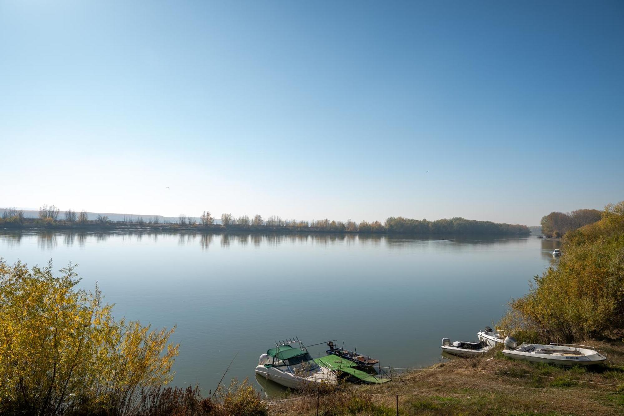 Hotel Sucidava Corabia Экстерьер фото